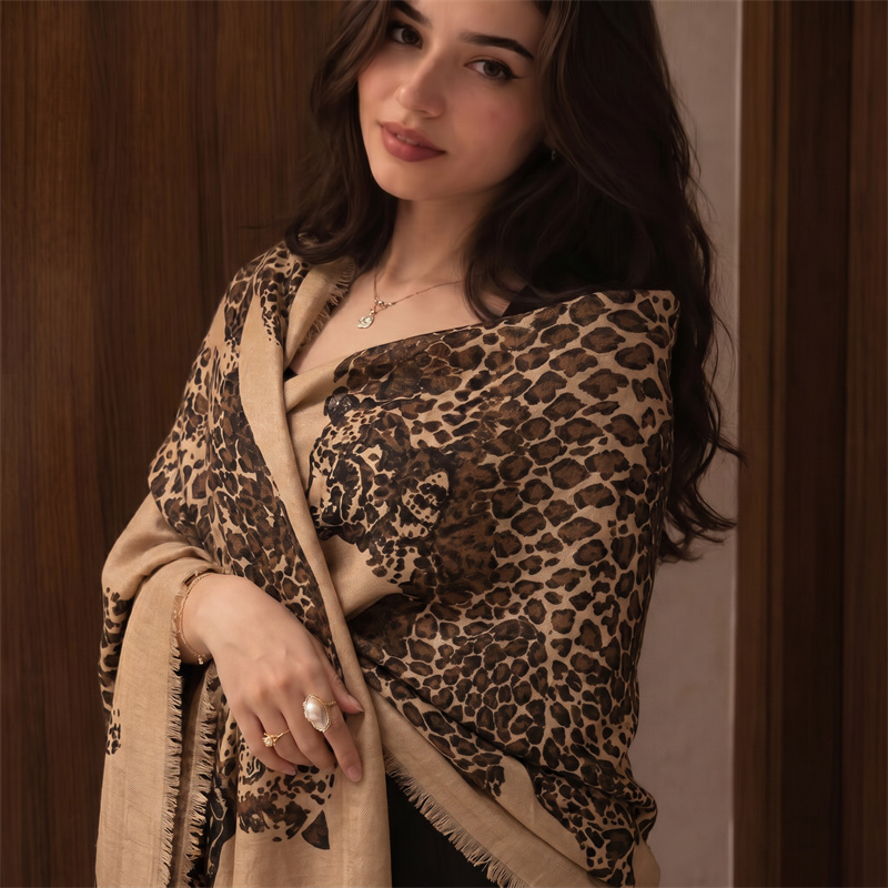 ฮิญาบลายเสือดาววินเทจและผ้าคลุ - Vintage Fashion Prints บทวิจารณ์และราคา
