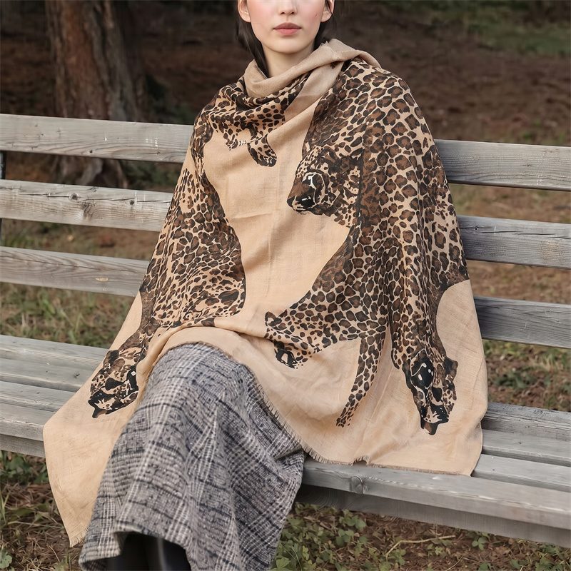 ฮิญาบลายเสือดาววินเทจและผ้าคลุ - Vintage Fashion Prints บทวิจารณ์และราคา