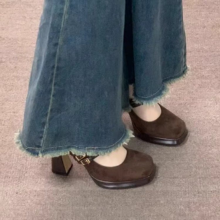 รองเท้าส้นสูงสไตล์วินเทจสำหรับ - Vintage Fashion Fabrics บทวิจารณ์และราคา