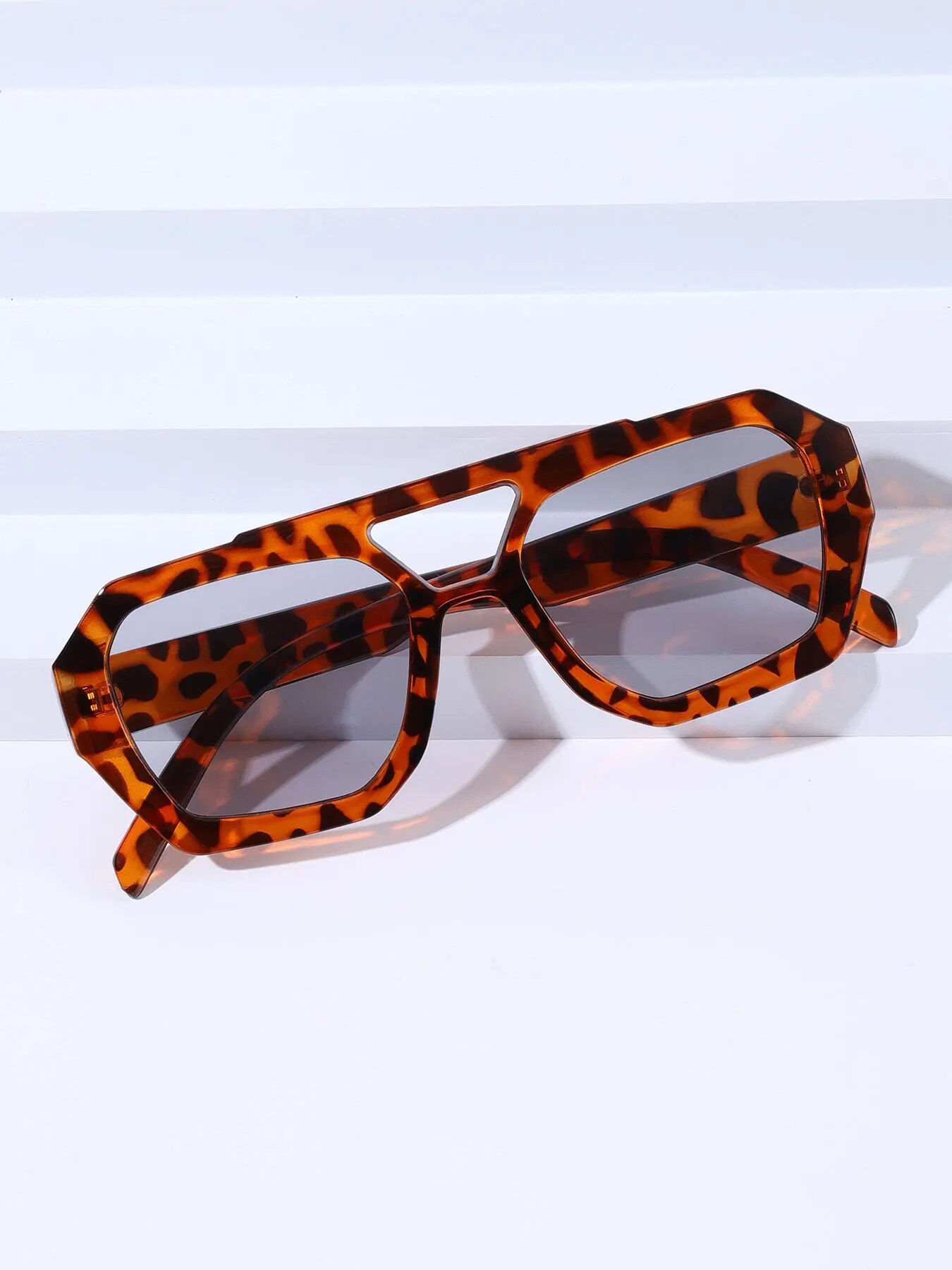 แฟชั่นวินเทจแว่นตากันแดดทรงสี่ - Vintage Fashion Luxury บทวิจารณ์และราคา
